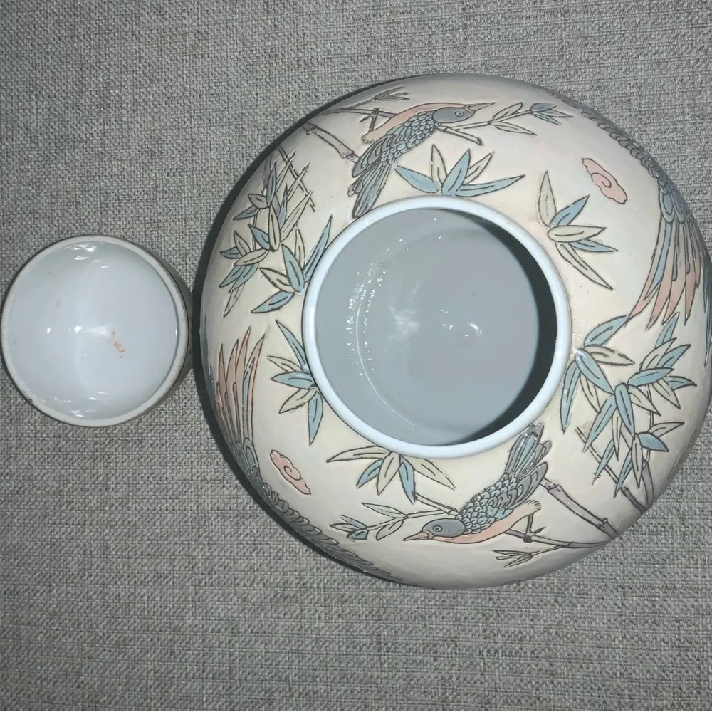 Vintage Porcelain‎ Chinese Ginger Jar With Domed Lid by WBI